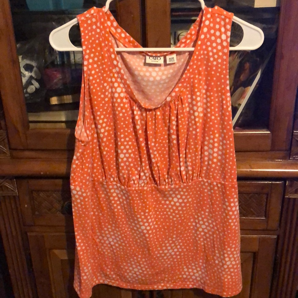 Sleeveless shirt